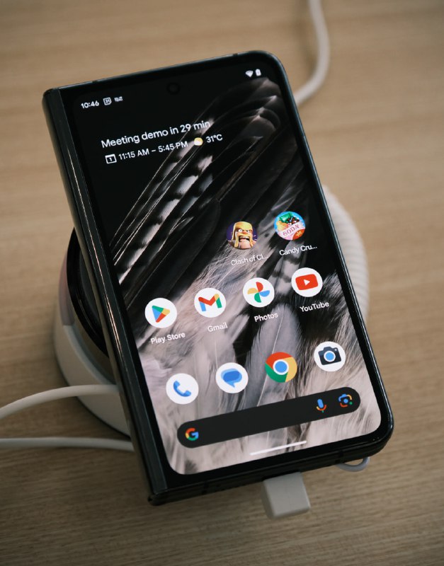 今天开幕的 Google I/O Connect 会场现场有数台 Pixel Fold 与 Pixel tablet 可以体验，这是 Google 今年最新硬件第一次在中国大陆官方展示，在现场的朋友可以去把玩一下👀今天开幕的 Google I/O Connect 会场现场有数台 Pixel Fold 与 Pixel tablet 可以体验，这是 Google 今年最新硬件第一次在中国大陆官方展示，在现场的朋友可以去把玩一下👀